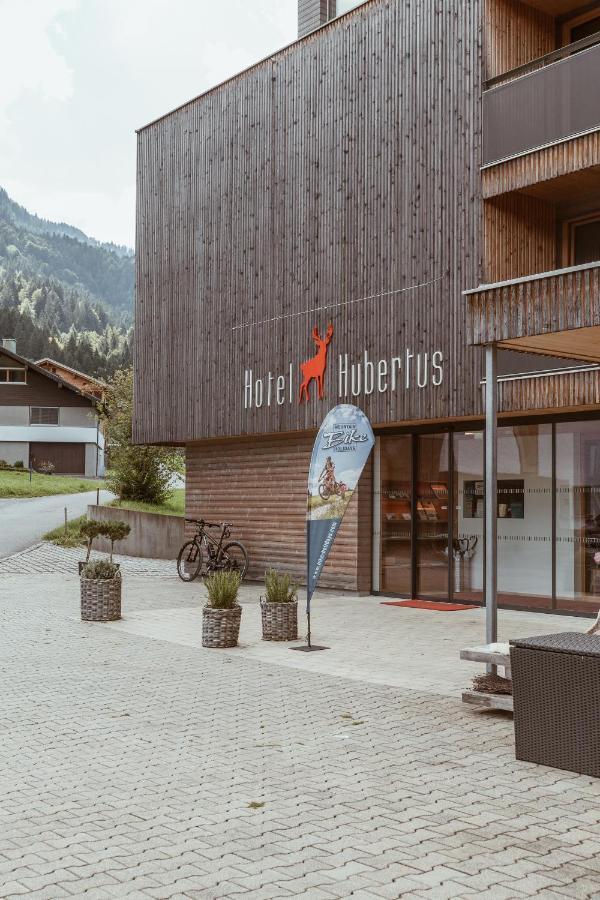 Aparthotel Hubertus Mellau ميلاو المظهر الخارجي الصورة