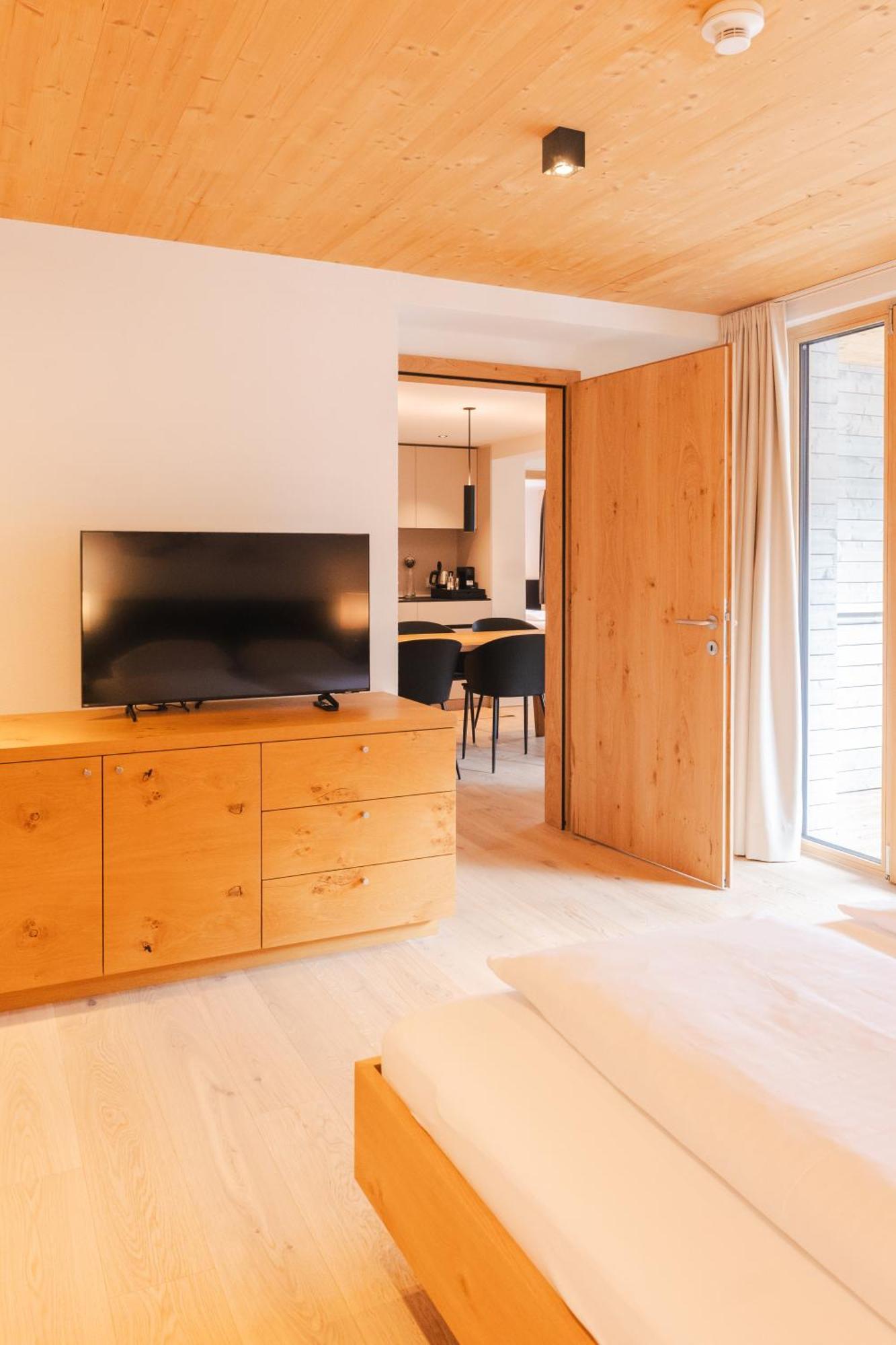 Aparthotel Hubertus Mellau ميلاو الغرفة الصورة